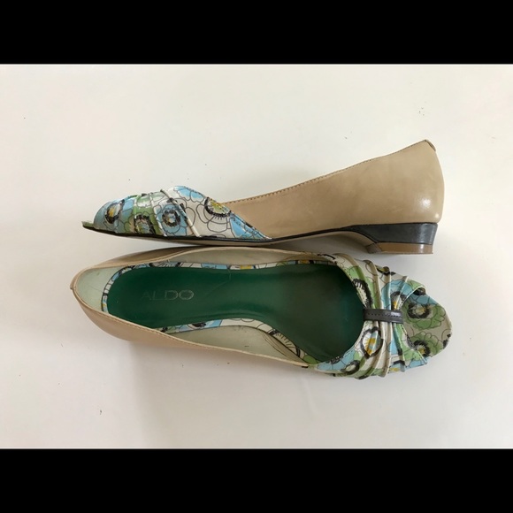 3 for $30 Patterned Aldo peep toe flats - Picture 5 of 9